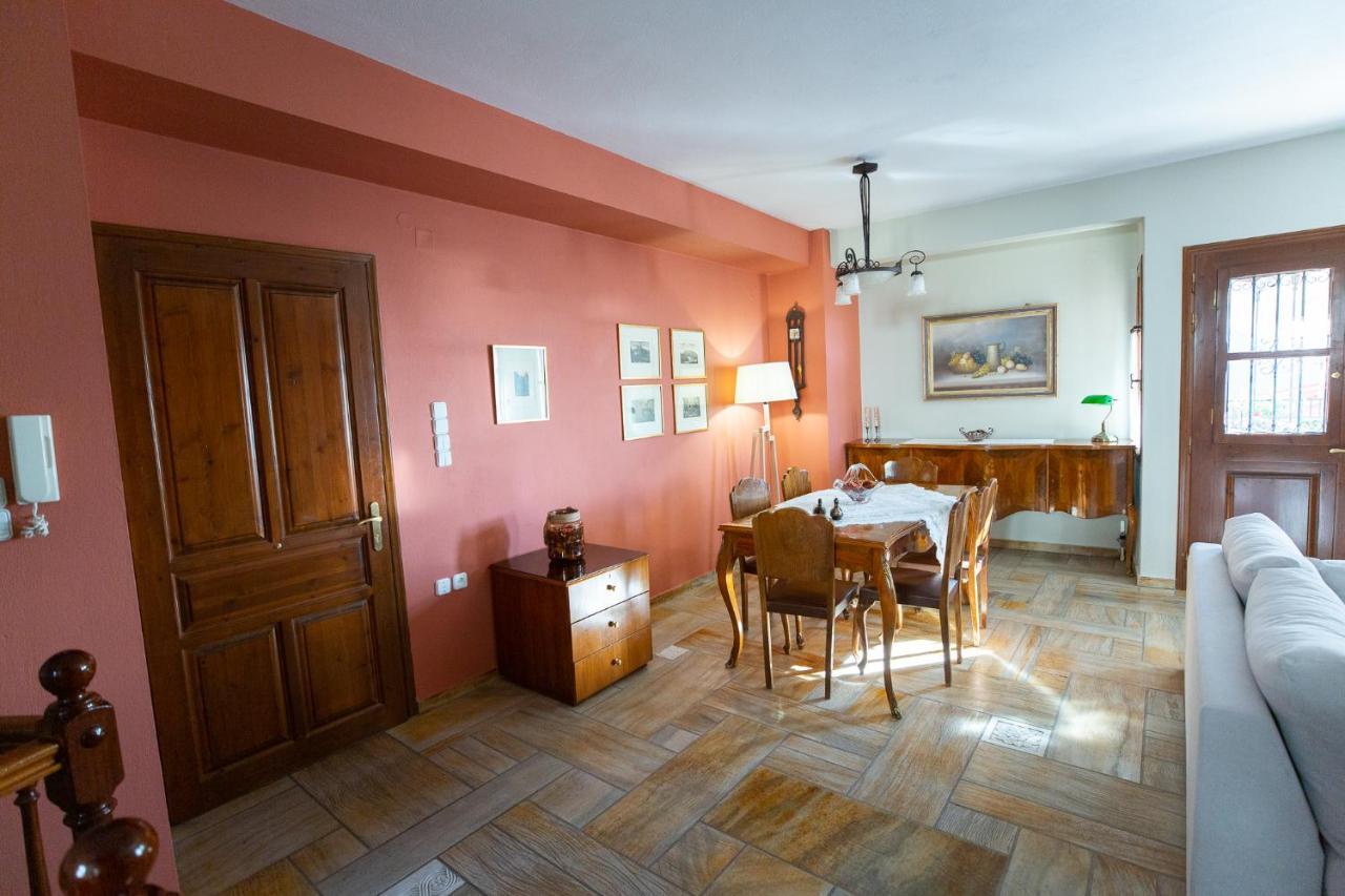 Apartment Kouros Delphi ภายนอก รูปภาพ