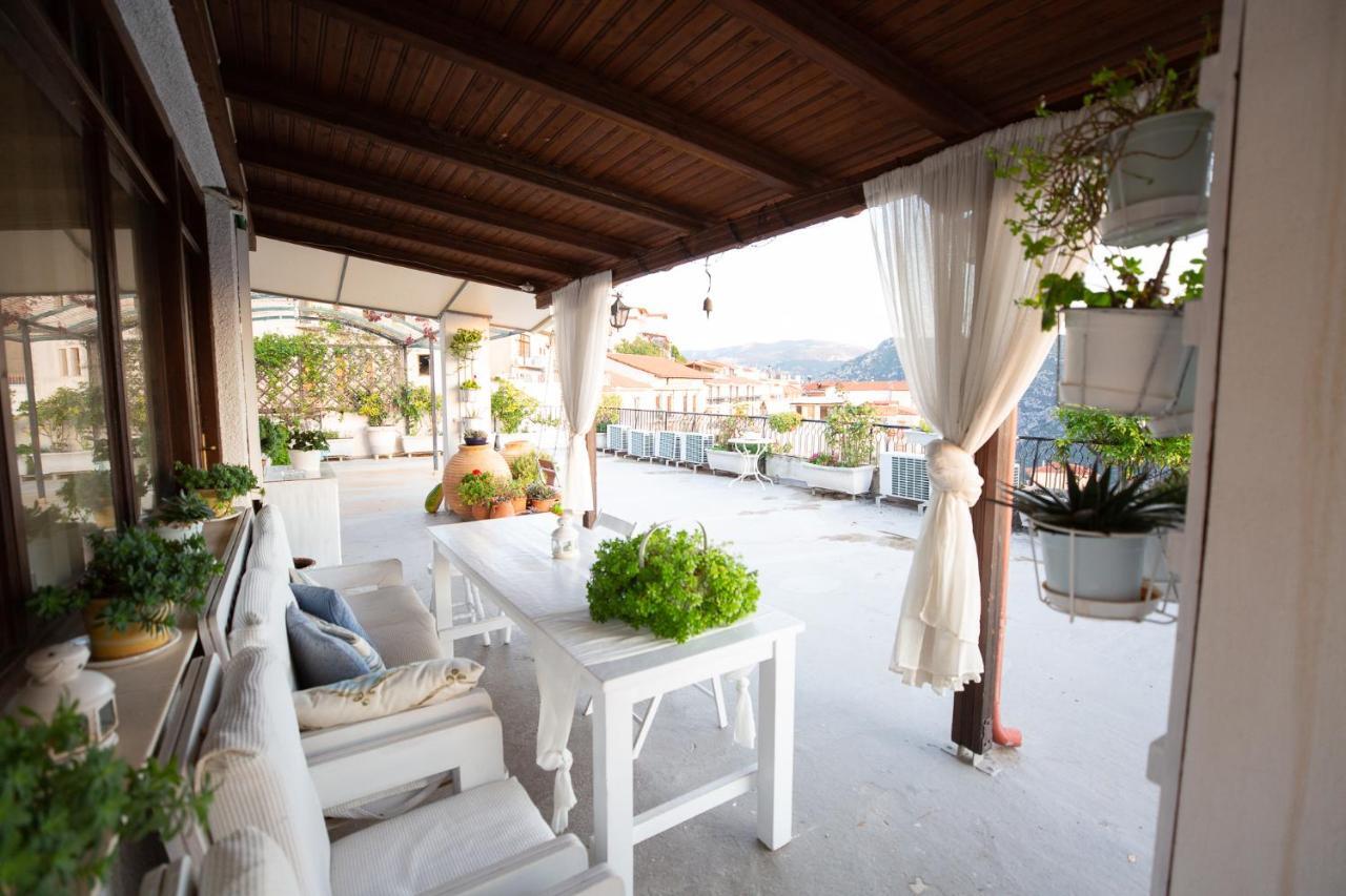 Apartment Kouros Delphi ภายนอก รูปภาพ